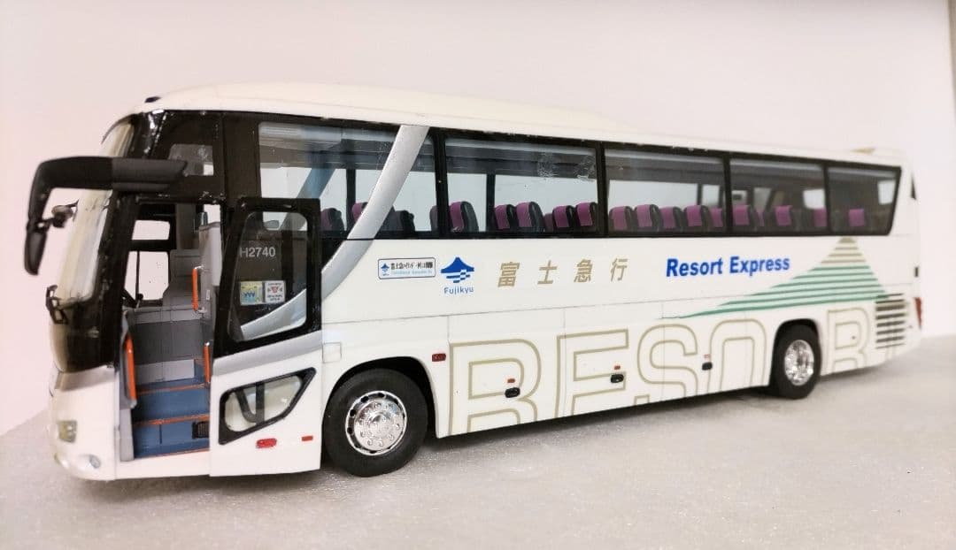 1/32 富士急バス 新社名ロゴ仕様(いすゞガーラSHD)素人組立品