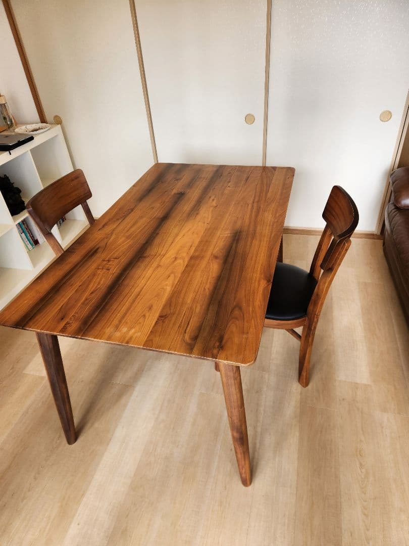 【引き取り限定　兵庫県西宮市】木製ダイニングテーブルと椅子2脚セット