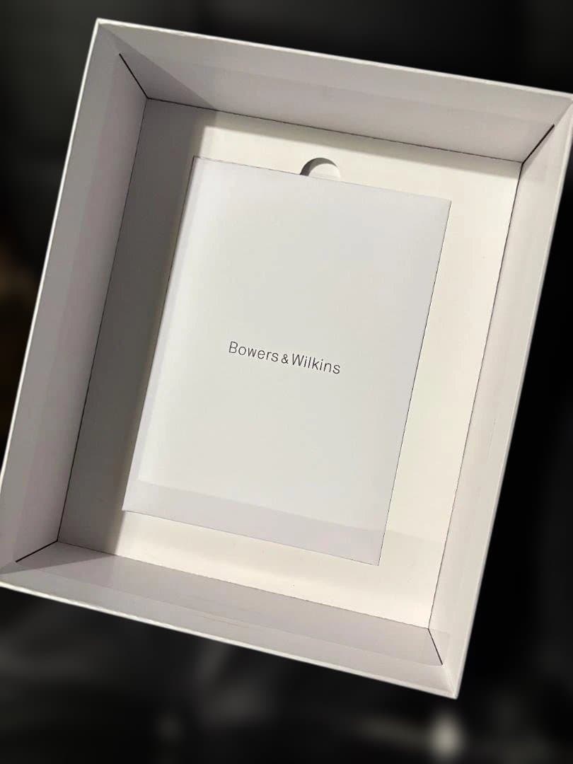 Bowers & Wilkins Px8 ワイヤレスヘッドホン