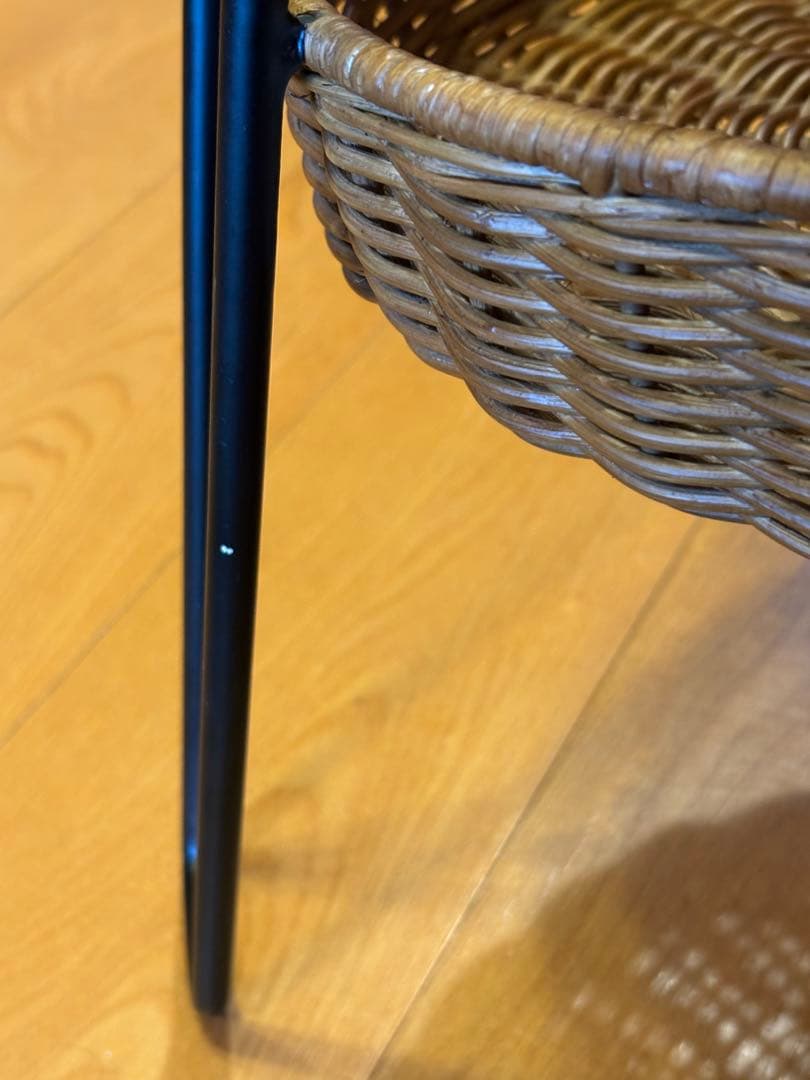 IDEE 円形サイドテーブル 黒