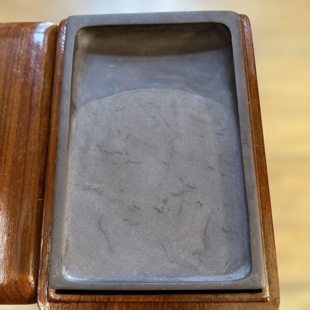 中国骨董大きめ端州石 【中国端渓麻子坑細工彫刻双鳳菊花図貴重紫端古硯】新品未使用