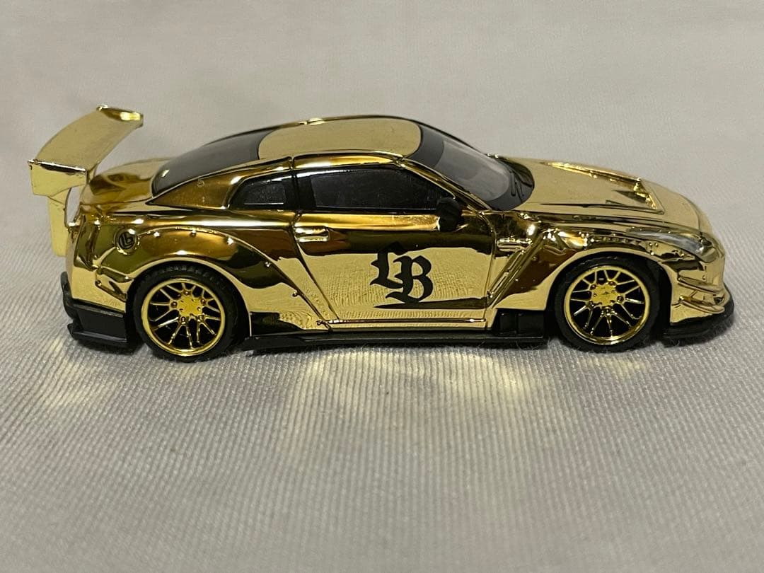 ミニカー MINI GT Nissan GT-R R35 Gold Series