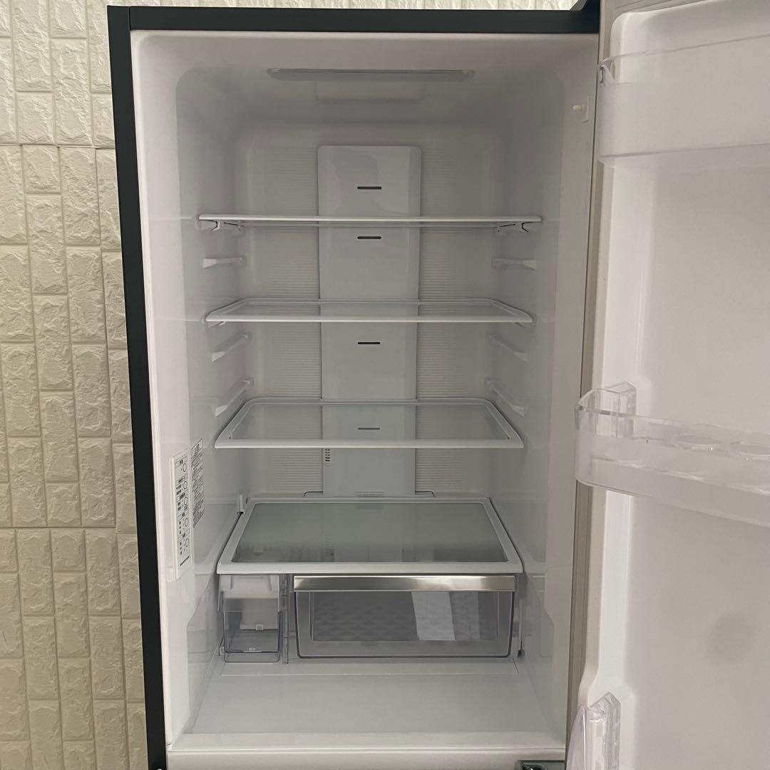 都内23区送料無料✨HITACHI✨冷蔵庫 R-V32SV (N) 2023年製