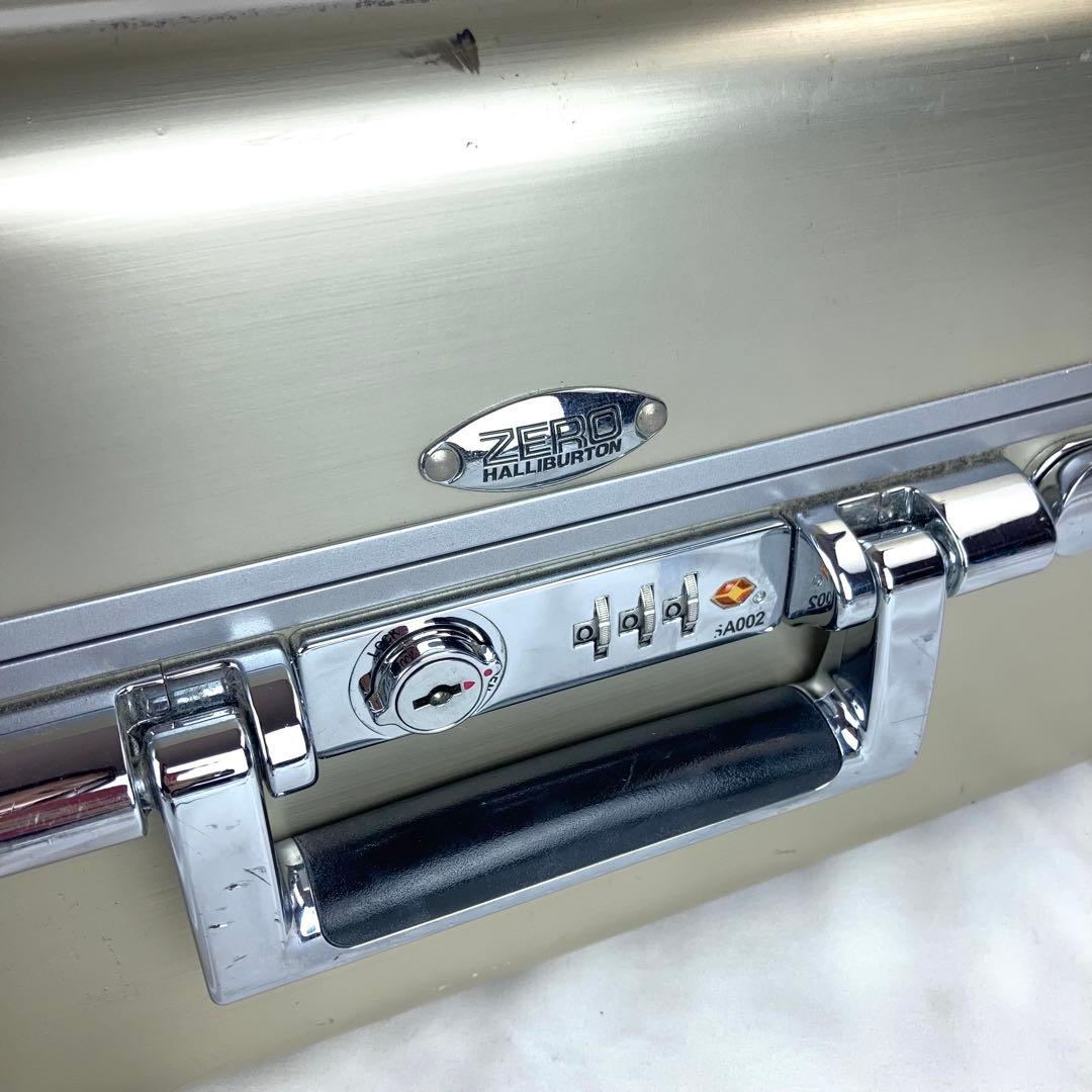 ◆ゼロハリバートン アルミ 2輪 物持ち込みサイズ ゴールド