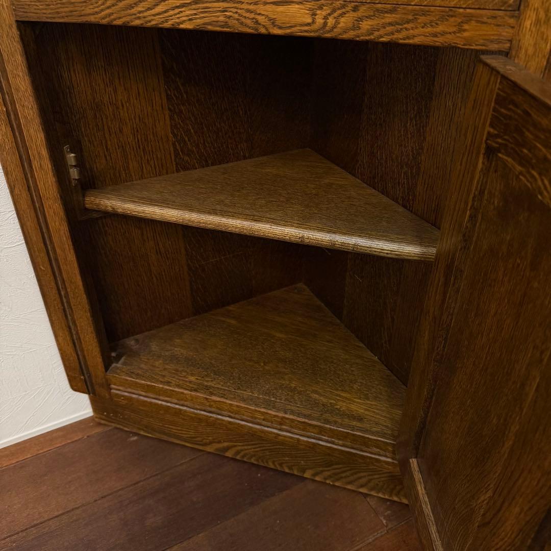 H110K27b アンティーク調 コーナーキャビネット