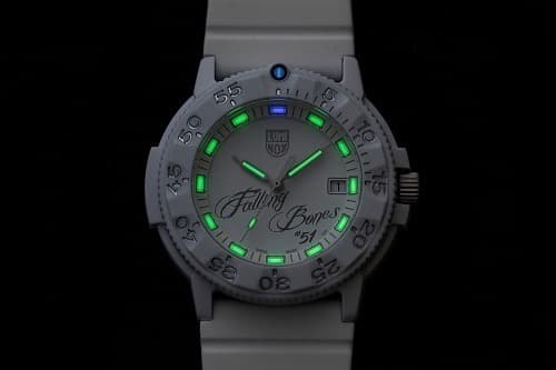 未使用品　岩城滉一　限定Luminox ホワイト ラバーベルト 時計