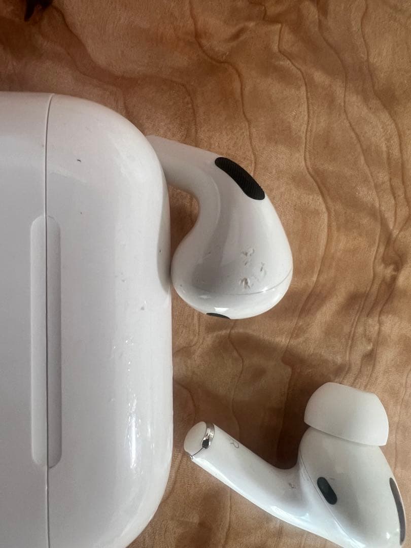 AirPods本体 ホワイト 使用感あり