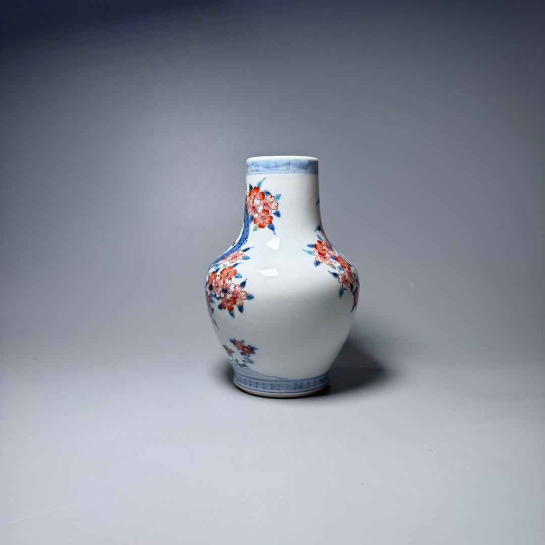 十二代　今泉今右衛門　色鍋島　桜文様花瓶　重要無形文化財指定　納箱付　人気図柄