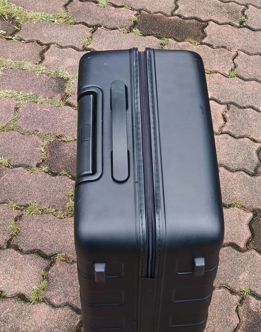 無印良品 ストッパー付き ハードキャリーケース 中型（60L） ブラック