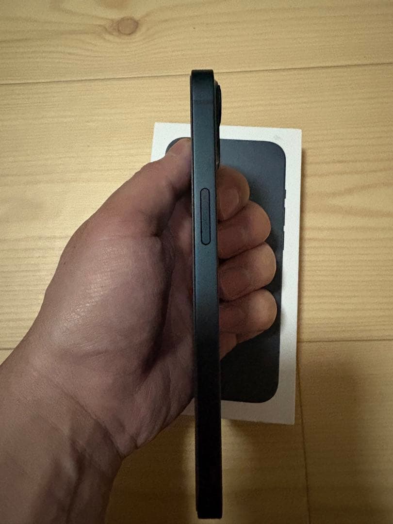 iPhone13 simフリー 128GB ミッドナイト