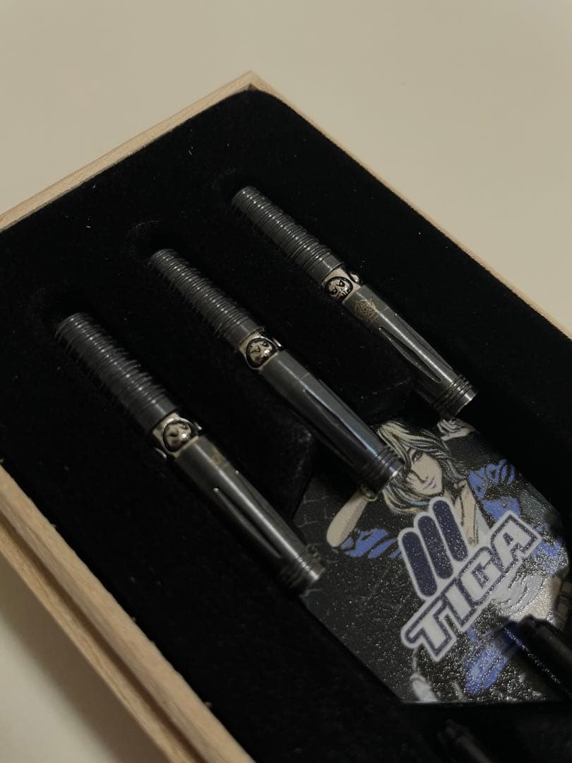 【けー】【限定】ダーツ　坂口優希恵モデル　エンプレチュ　シエスタ