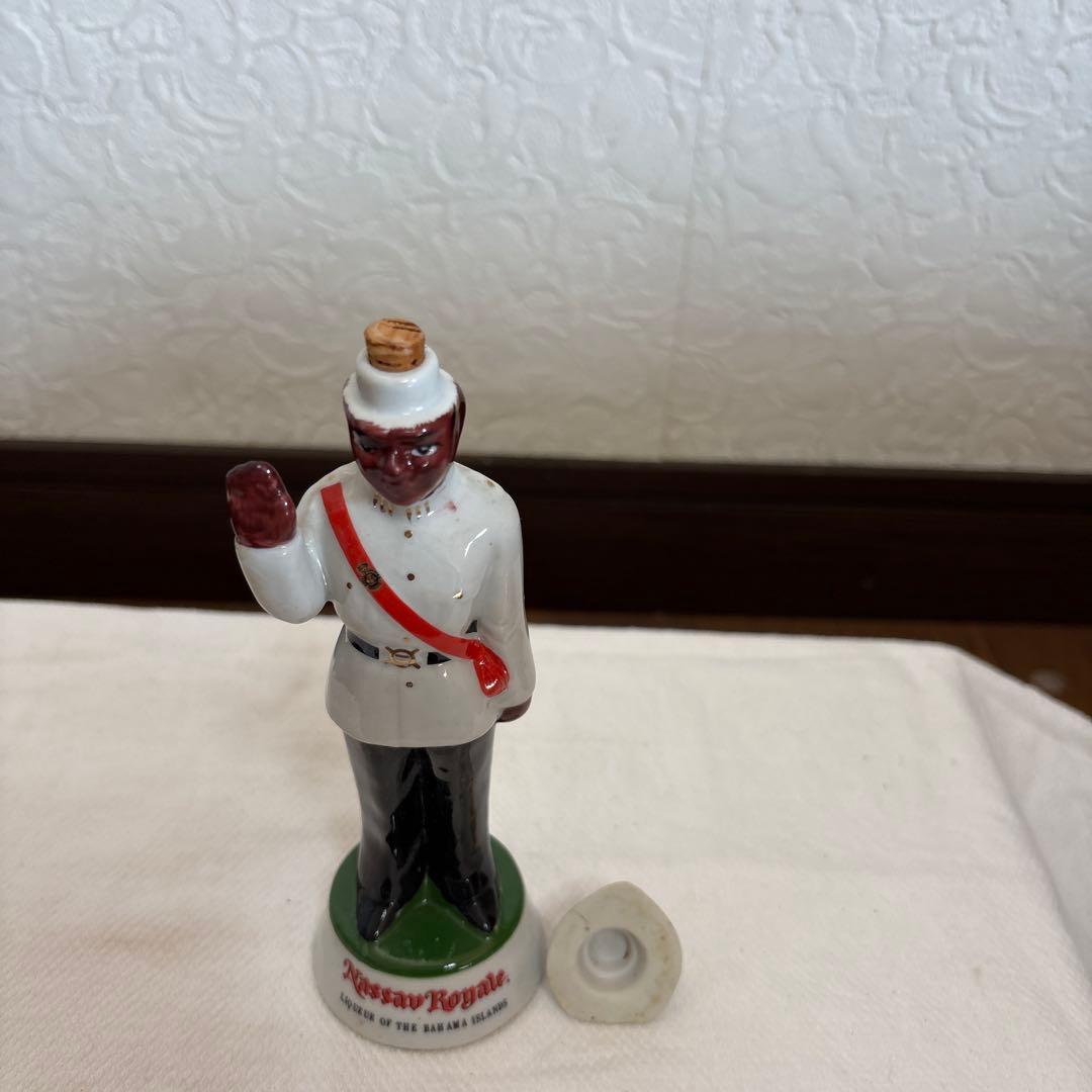 Kensington  陶器人形