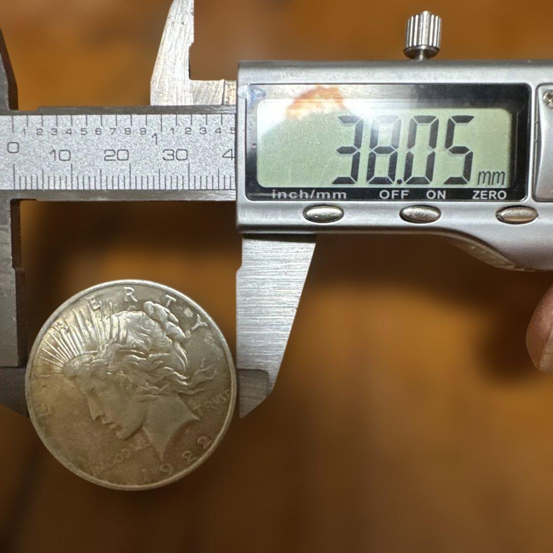 アメリカ　ピースダラー1ドル銀貨　1922年未流通に近い　本物保証