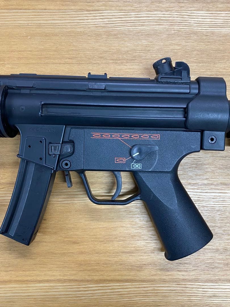 電動エアガン　MP5 東京マルイ