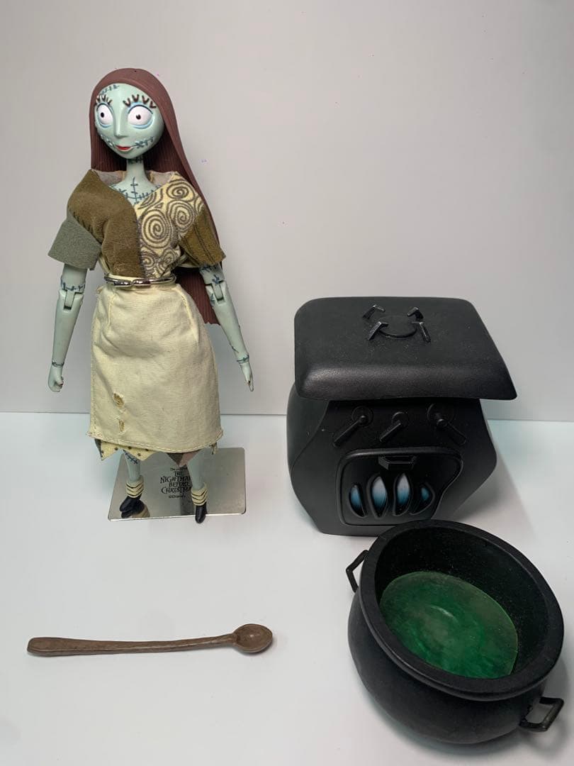 レア当時物 ナイトメアビフォアクリスマス フィギュア ジュンプランニング　サリー