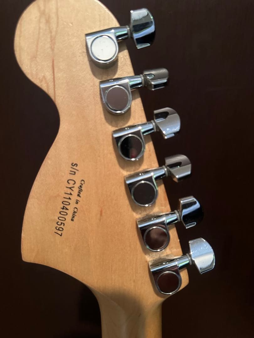 Squier ラージヘッド　ストラト