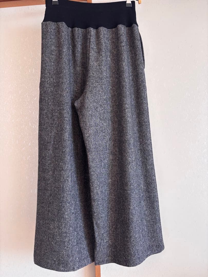 未使用近　ビアズリー ウエストリブネップツイードパンツ 1号　ブラック