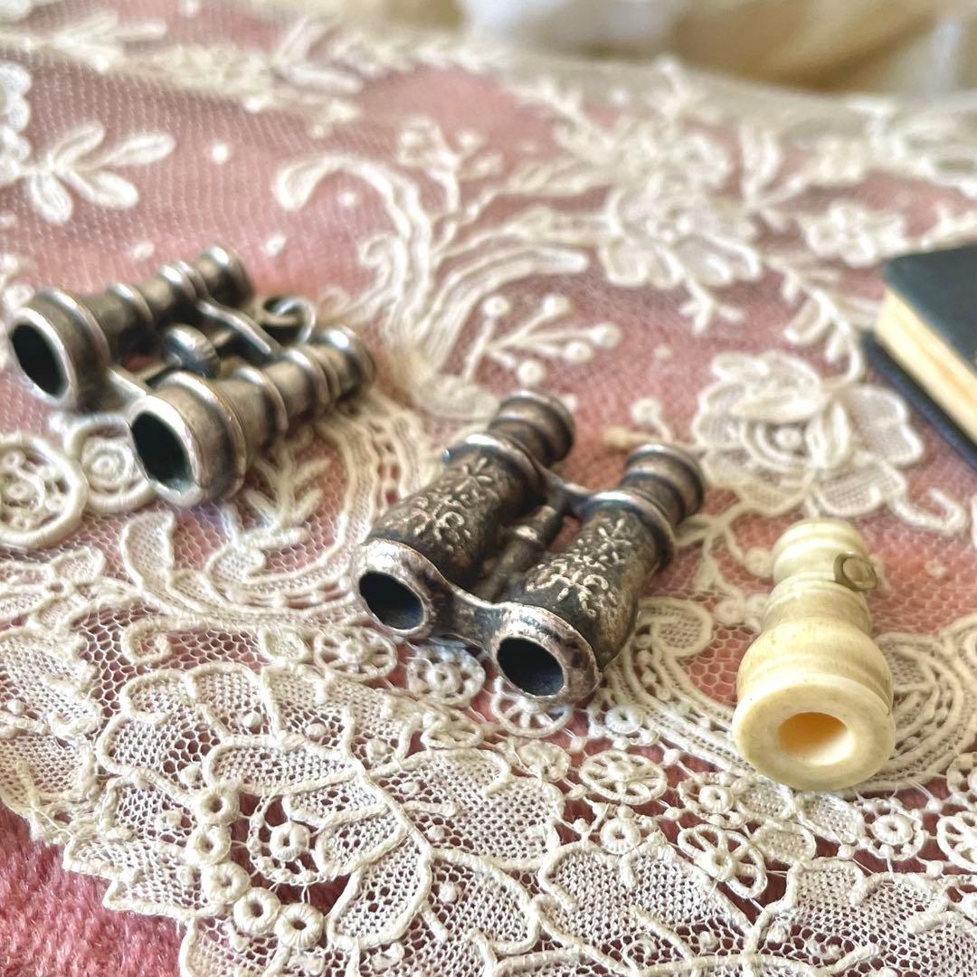 オペラグラスチャーム ミニチュア双眼鏡 ドールミニョネット用フランスアンティーク