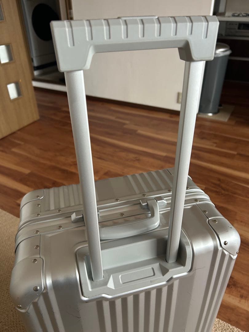 メルセデスベンツ　オリジナル　アルミ キャリーケース　スーツケース　65L