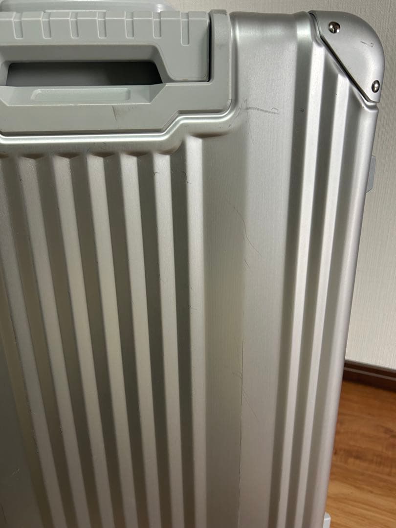 メルセデスベンツ　オリジナル　アルミ キャリーケース　スーツケース　65L