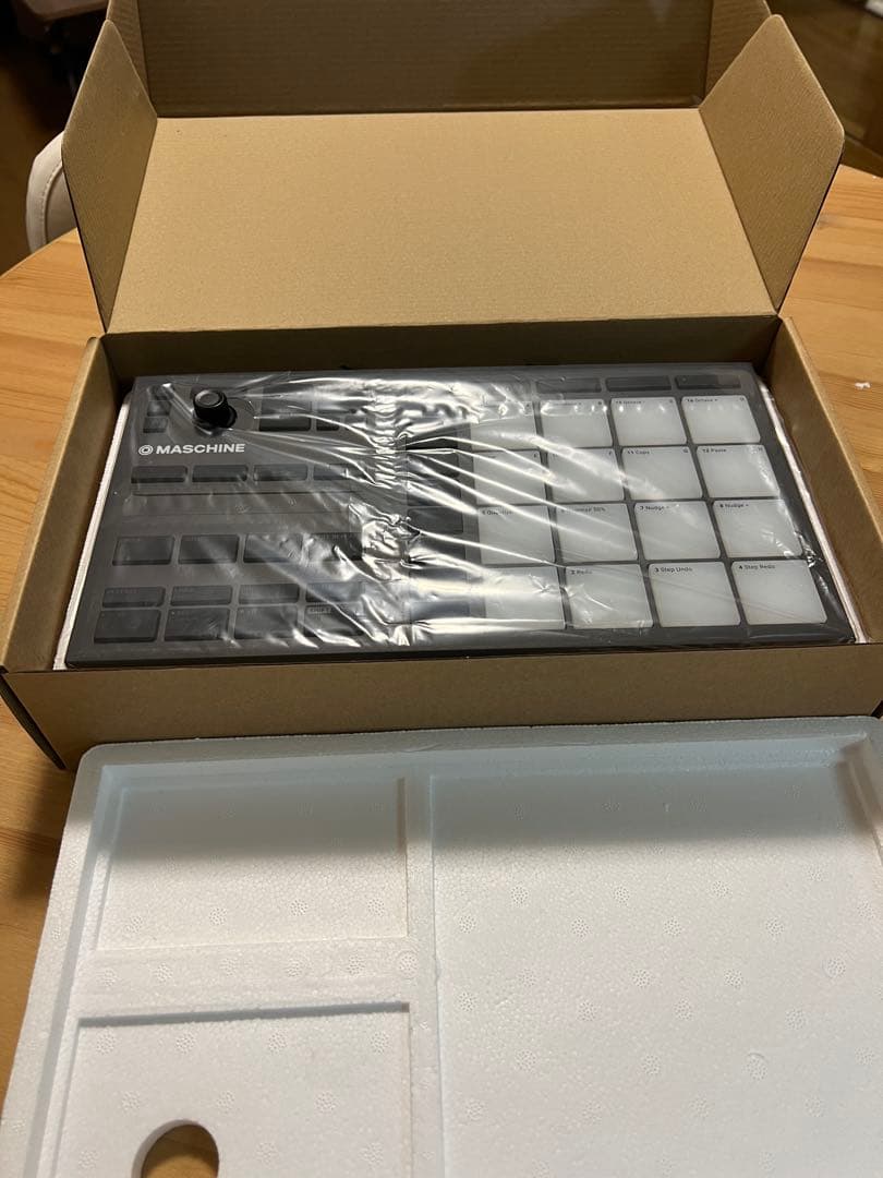 MASCHINE MIKRO MK3 ライセンス有り