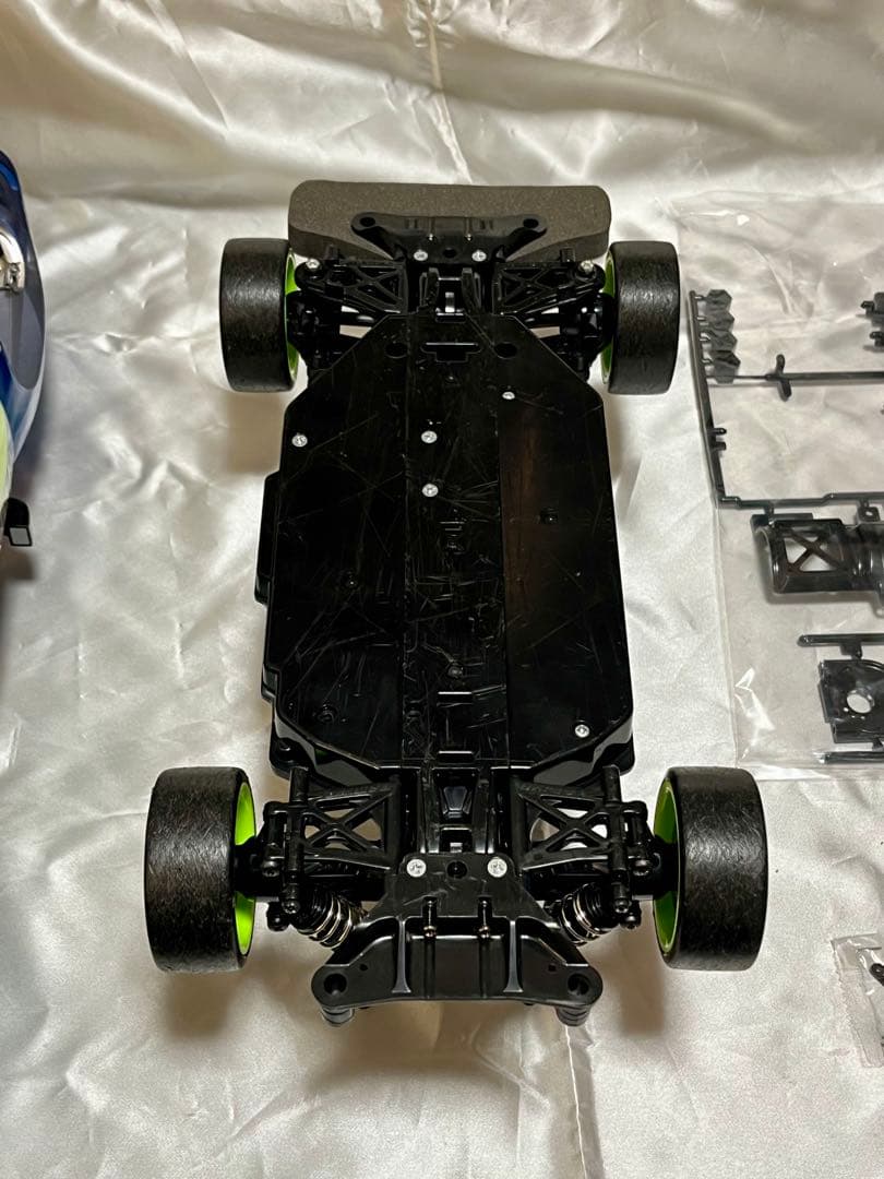 ボディー＆シャシー（タミヤ TT02）インプレッサ ペター・ソルベルグ