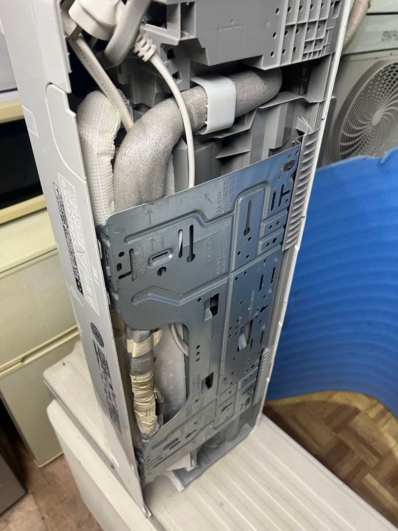 Panasonic エアコン CS-568CFR2、2018年製　主に18畳