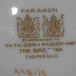 パラゴン ホワイト＆ペールグリーン カップ＆ソーサー ハマースレイ