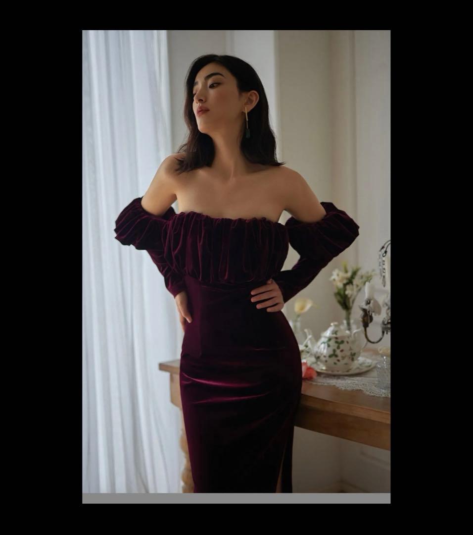 バーガンディ オフショルダーベルベットドレス