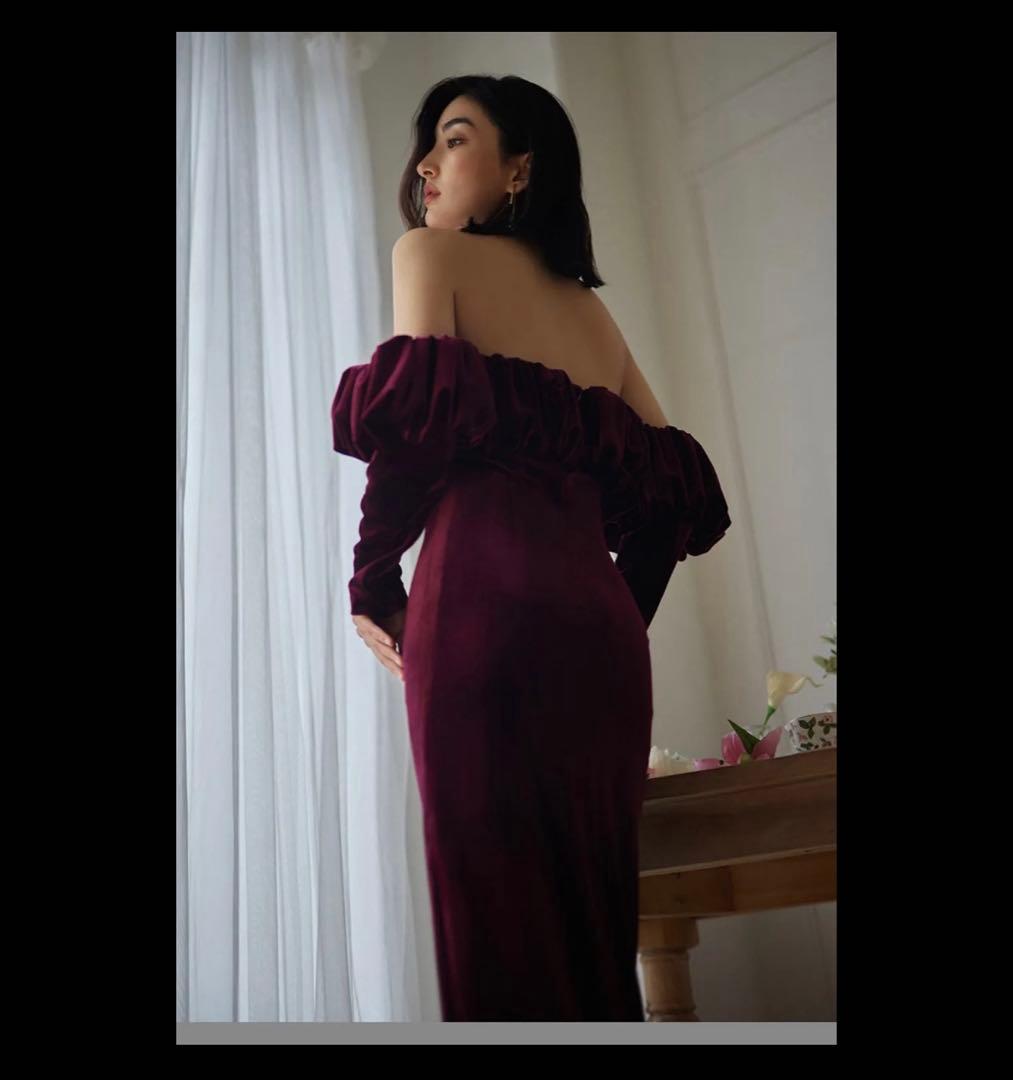 バーガンディ オフショルダーベルベットドレス