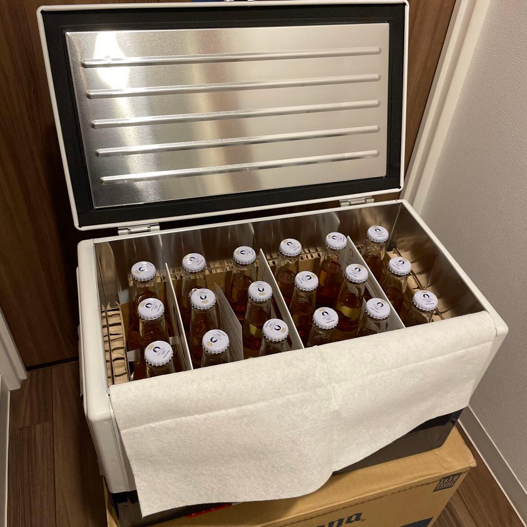 コロナエキストラ　瓶３３０ｍｌ×１８本入２０Ｌ限定デザインクーラーボックス付き