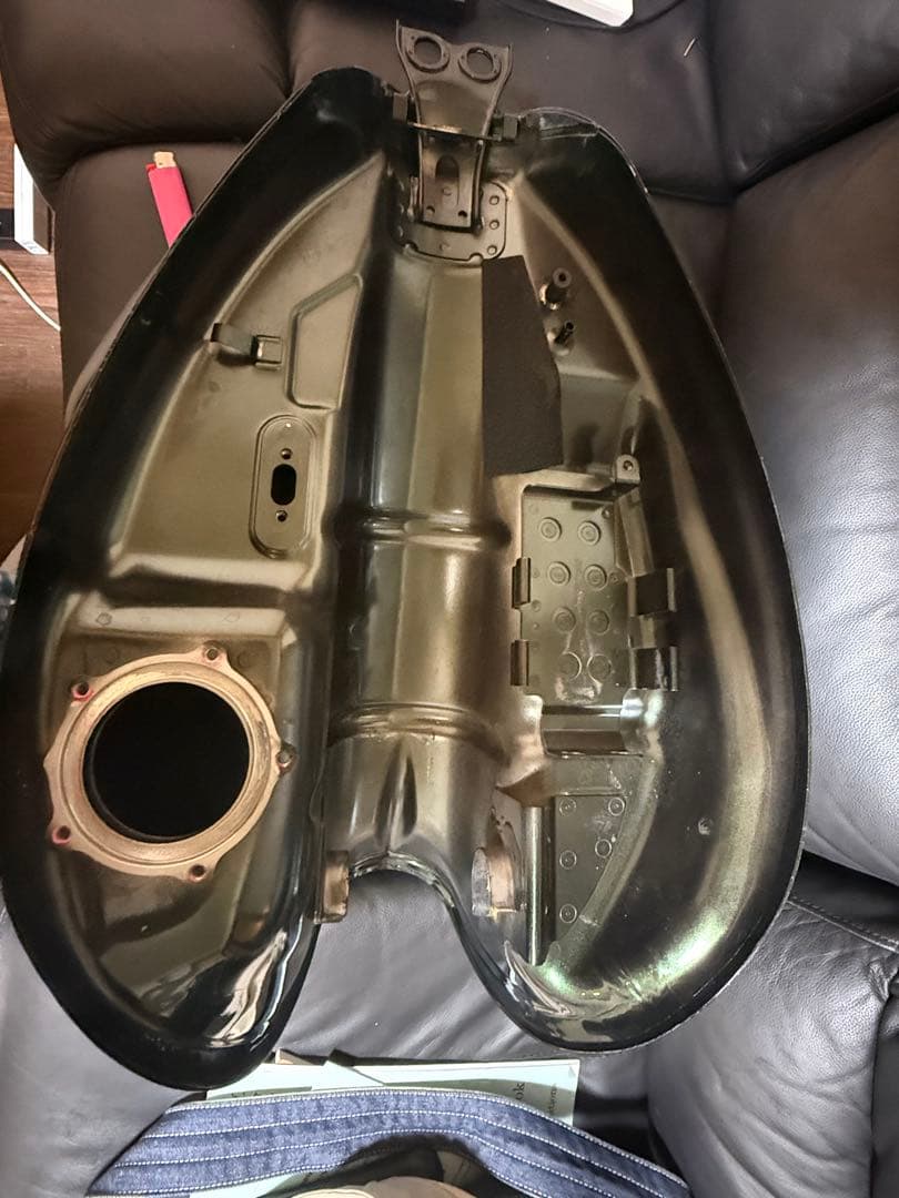 カワサキ W800 純正タンク（EJ800E）