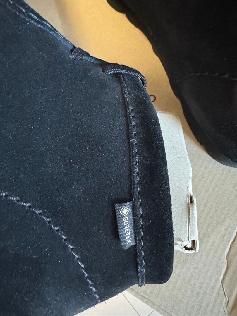 クラークス ワラビー ゴアテックス