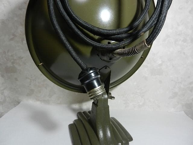 昭和１０年代初頭の松下電熱株式會社製「ナショナル丸型電気反射ストーブ」