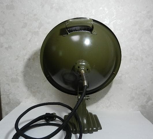 昭和１０年代初頭の松下電熱株式會社製「ナショナル丸型電気反射ストーブ」