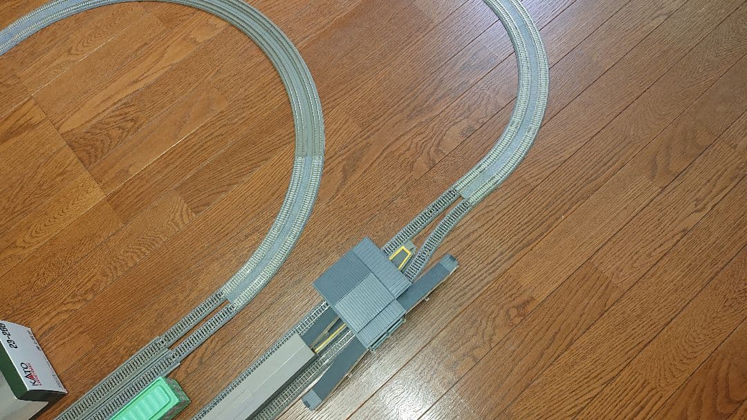 KATO製品 複線レイアウト(立体交差・橋上駅舎)