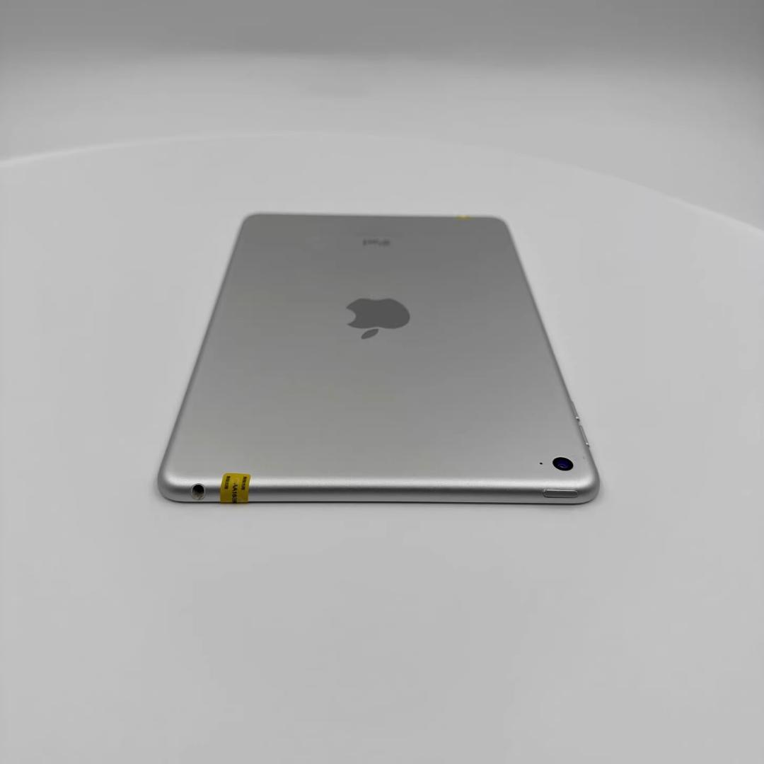 【ほぼ新品級】iPad mini4 64GB WiFiモデル