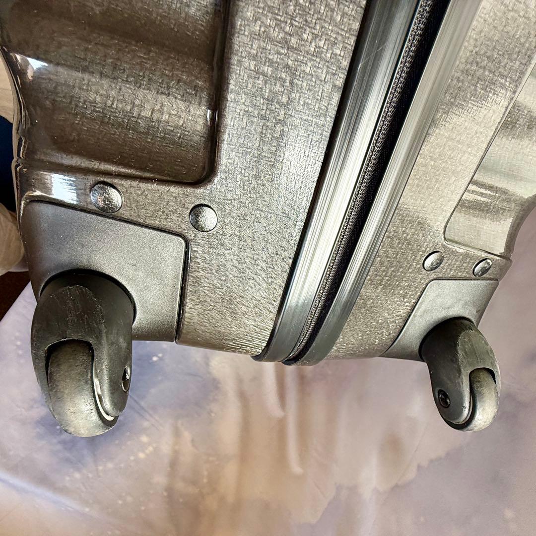 Samsoniteサムソナイト コスモライト3.0スピナー123L スーツケース