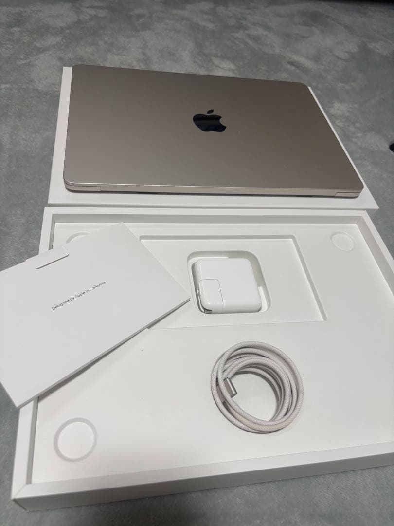 美品 Macbook air M2 2022 16gb | 256gb