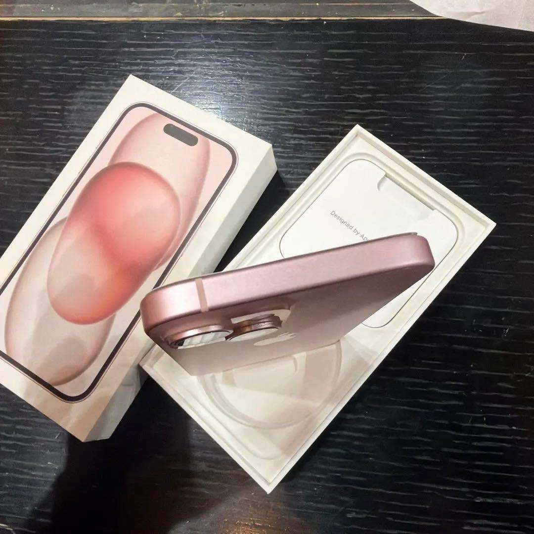 iPhone 15 128GB ピンク 美品 初期化済