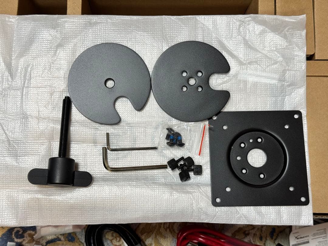 モニターアーム付きゲーミングモニター HyperX Armada 27 QHD