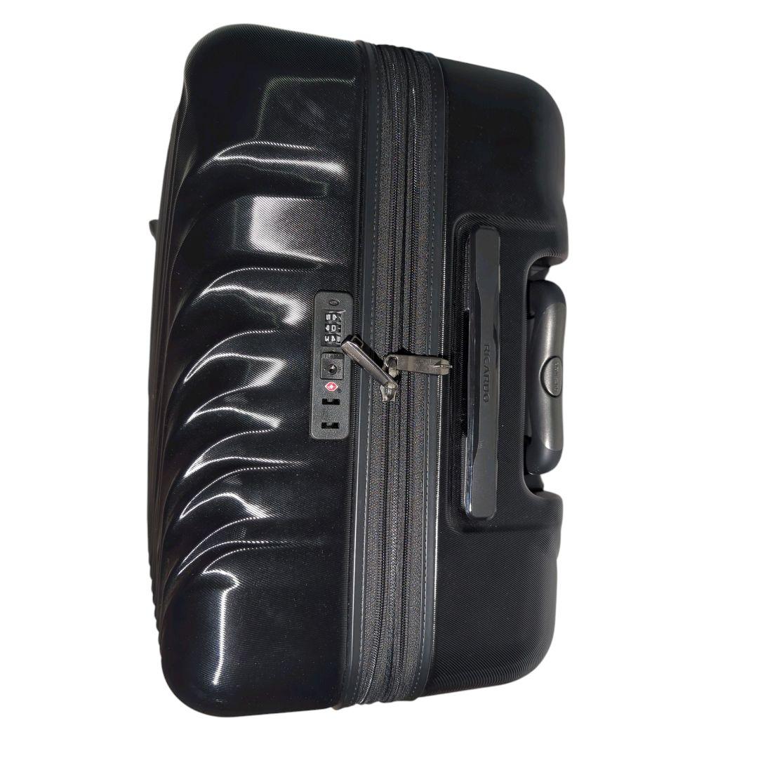 〈美品〉Ricardo Beverly Hills スピナー スーツケース