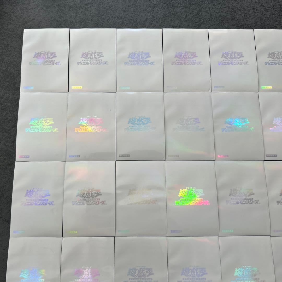 遊戯王　スリーブ　初期ロゴ　閃光の波動　白　55枚