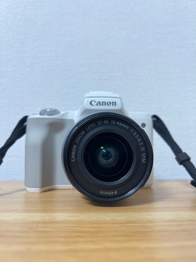 Canon EOS Kiss M ホワイト 15-45mmレンズ付きミニチュア付