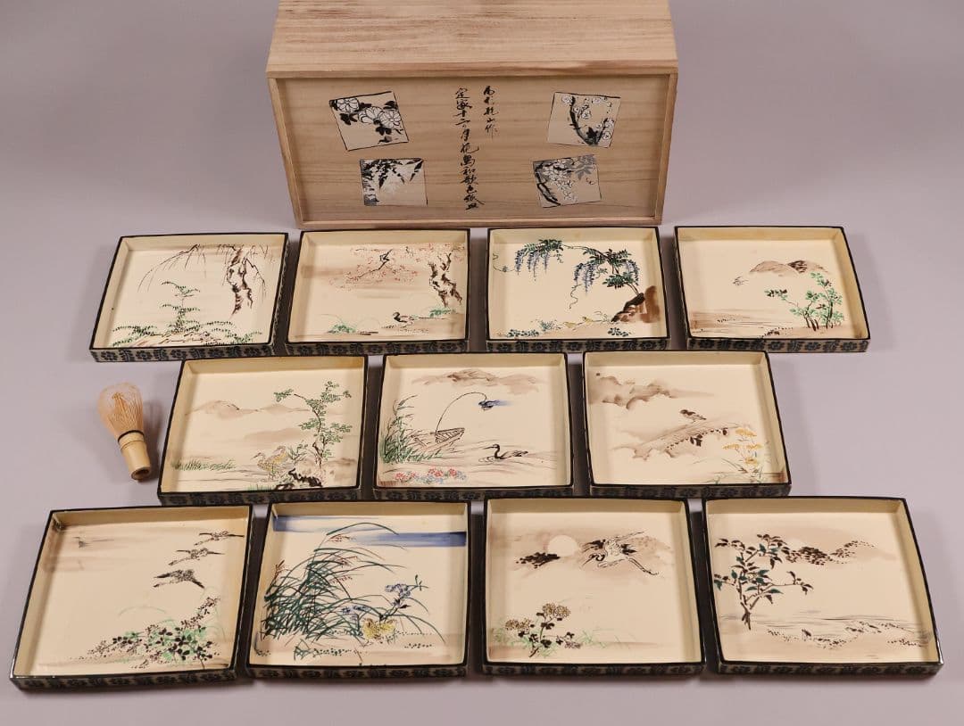 尾形乾山写 定家十二カ月花鳥和歌色絵皿 十一枚 共箱 解説書 角皿【MA498】