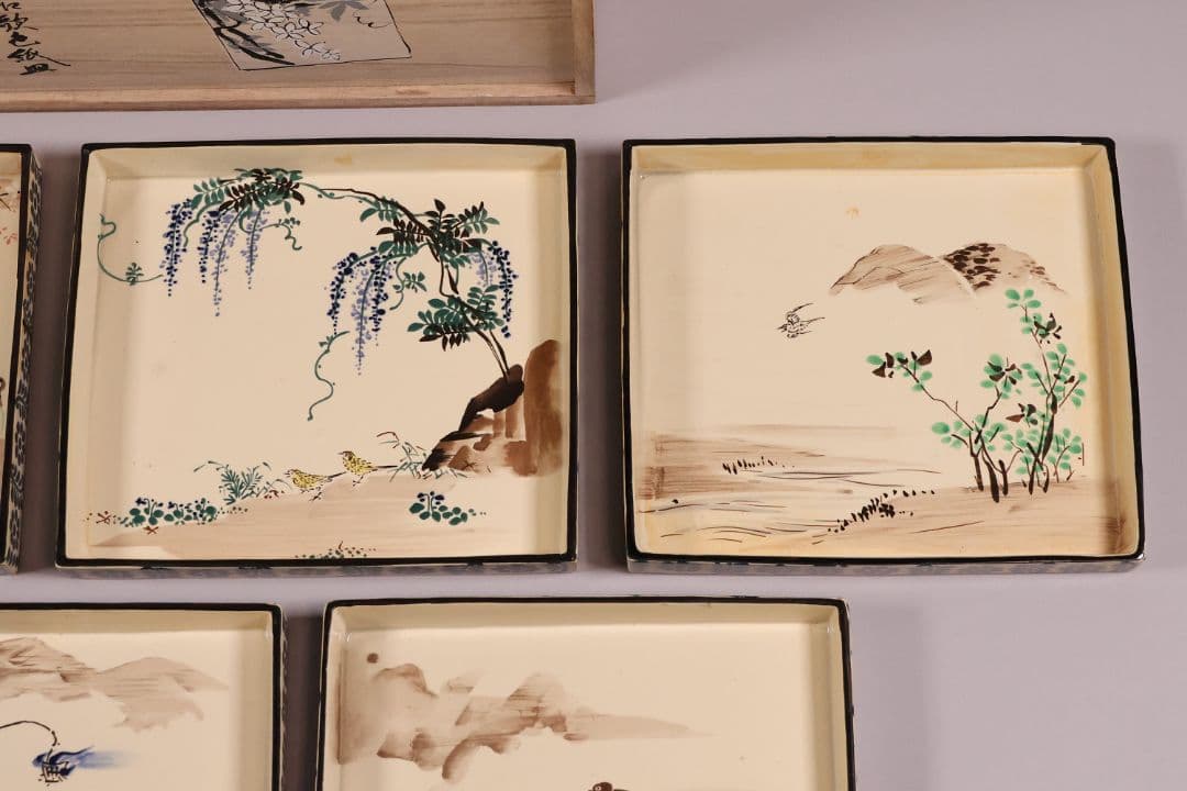 尾形乾山写 定家十二カ月花鳥和歌色絵皿 十一枚 共箱 解説書 角皿【MA498】