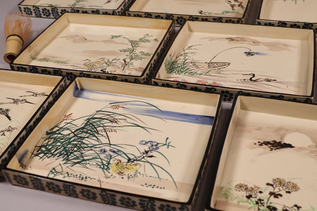 尾形乾山写 定家十二カ月花鳥和歌色絵皿 十一枚 共箱 解説書 角皿【MA498】