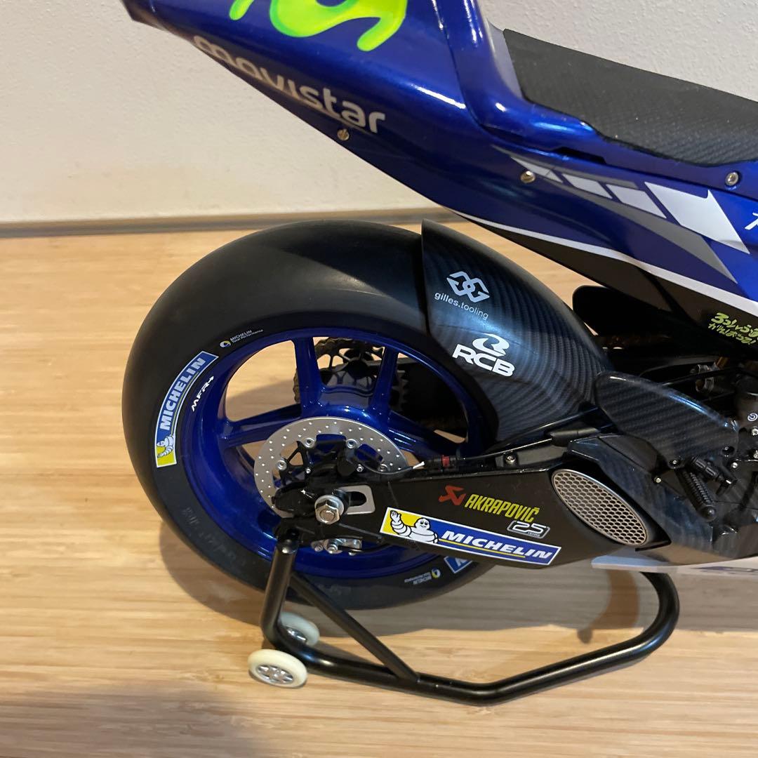 ディアゴスティーニ　YAMAHAYZR-M1 1/4 バレンティーノロッシ完成品