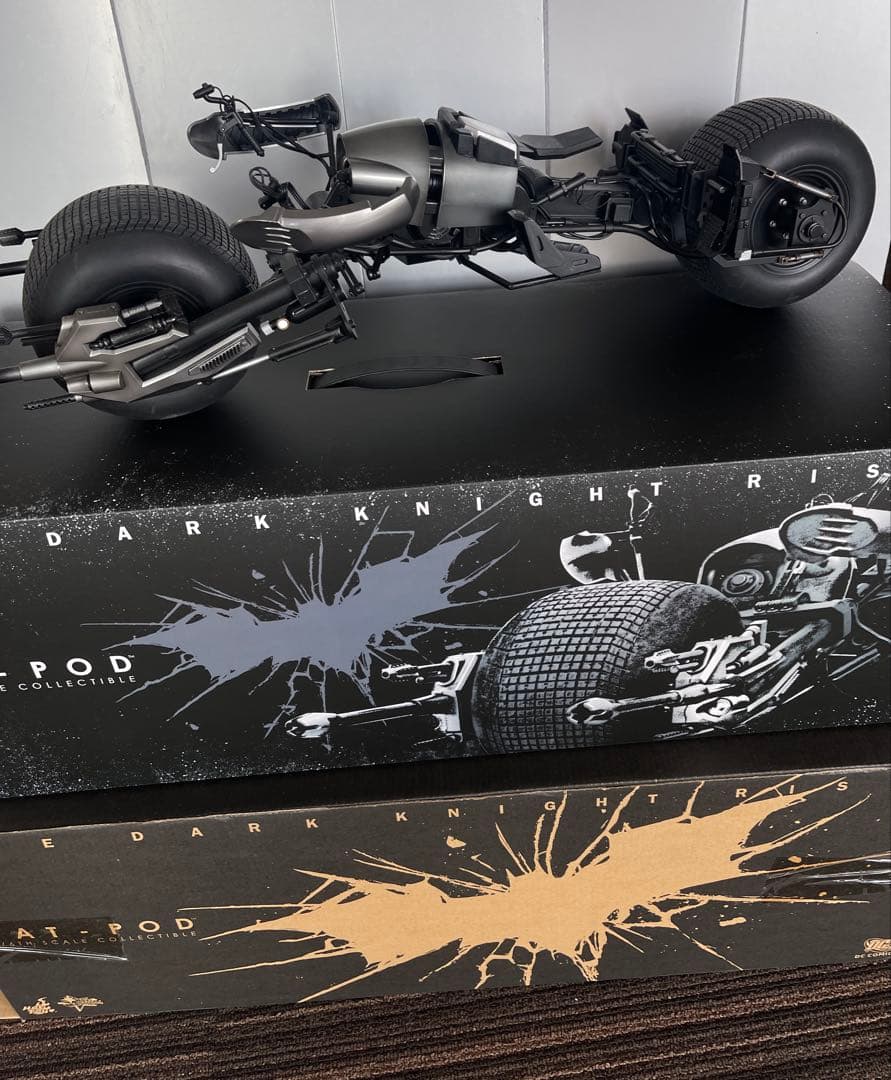 ホットトイズ　ダークナイト ライジング　1/6バットポッド　バットマン