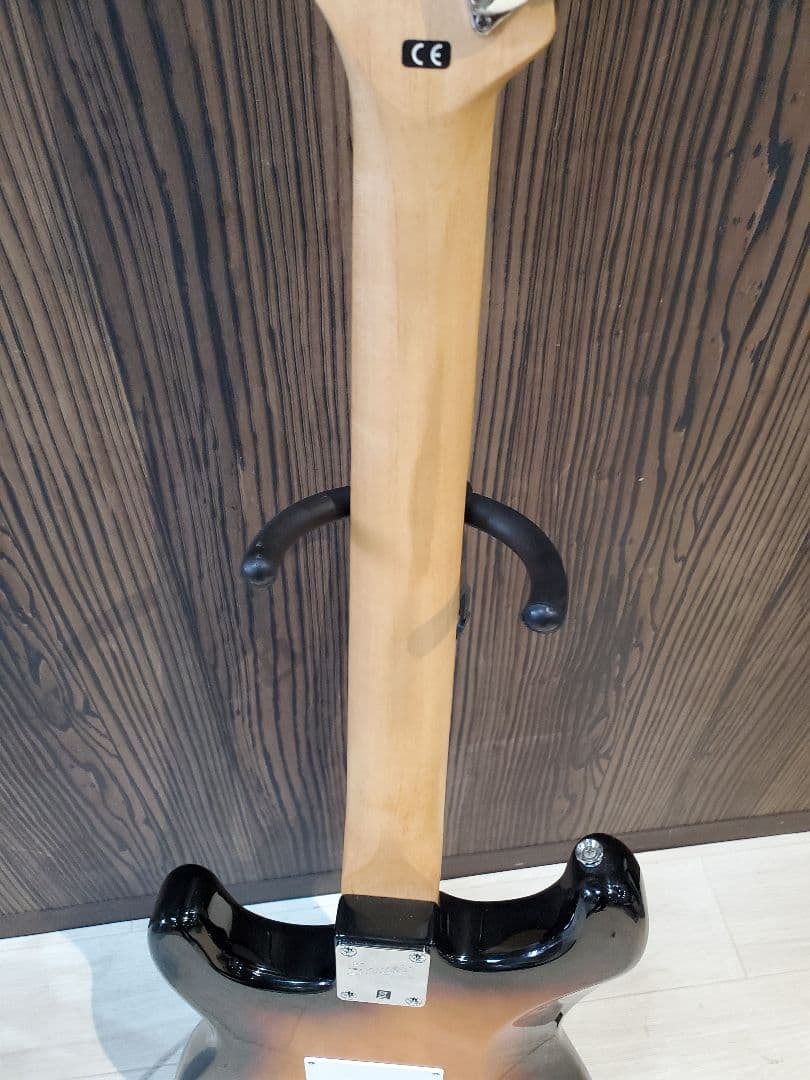 く*る様 Squier ギター